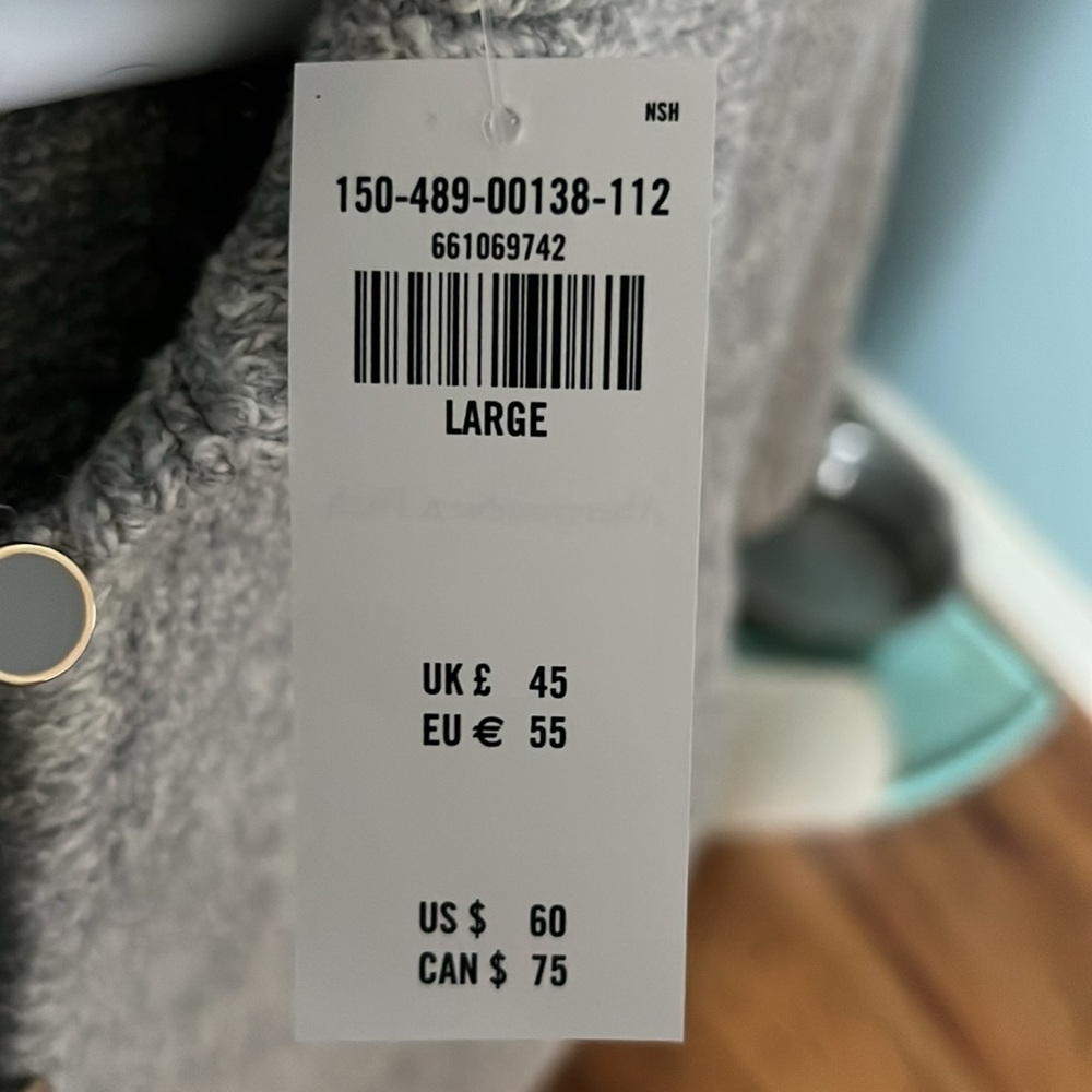 Grey Abercrombie & Fitch Short-Sleeve Collared Cardigan - Picture 3 of 3